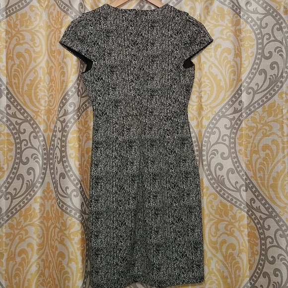 Express Black & White Dress - Picture 2 of 8